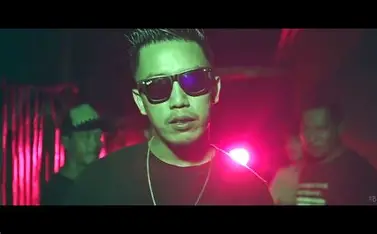 Superraga-Laure Lyrics